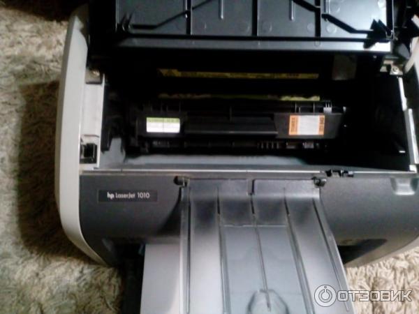 Лазерный принтер HP LaserJet 1010 фото