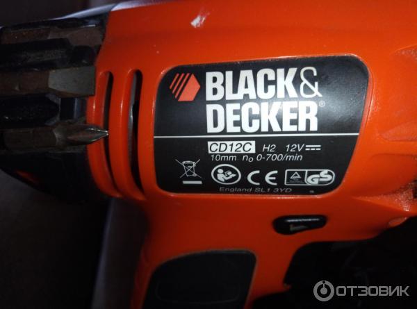 Аккумуляторная дрель-шуруповерт Black&Decker CD12CAH фото