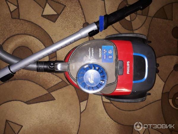 Пылесос Philips PowerPro Compact фото