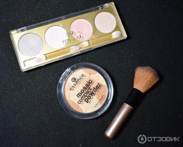 Essence mosaic compact powder