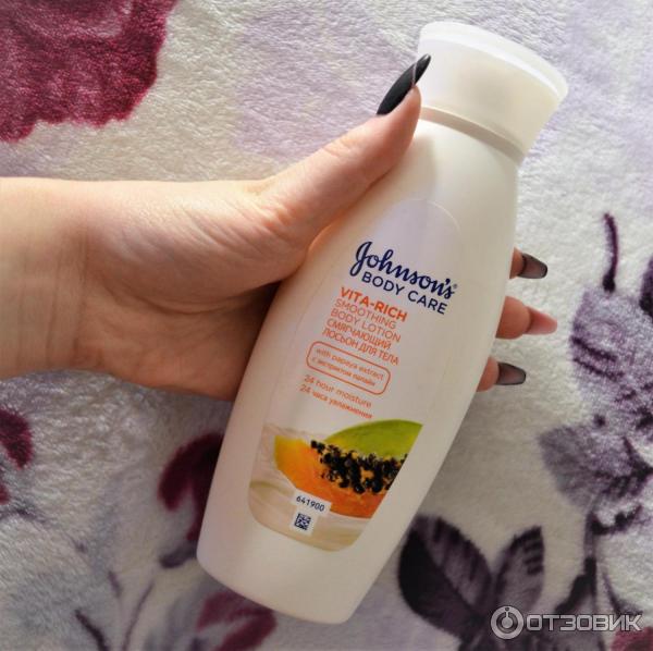 Смягчающий лосьон для тела Johnson's Body Care Vita-Rich Lotion с экстрактом папайи фото