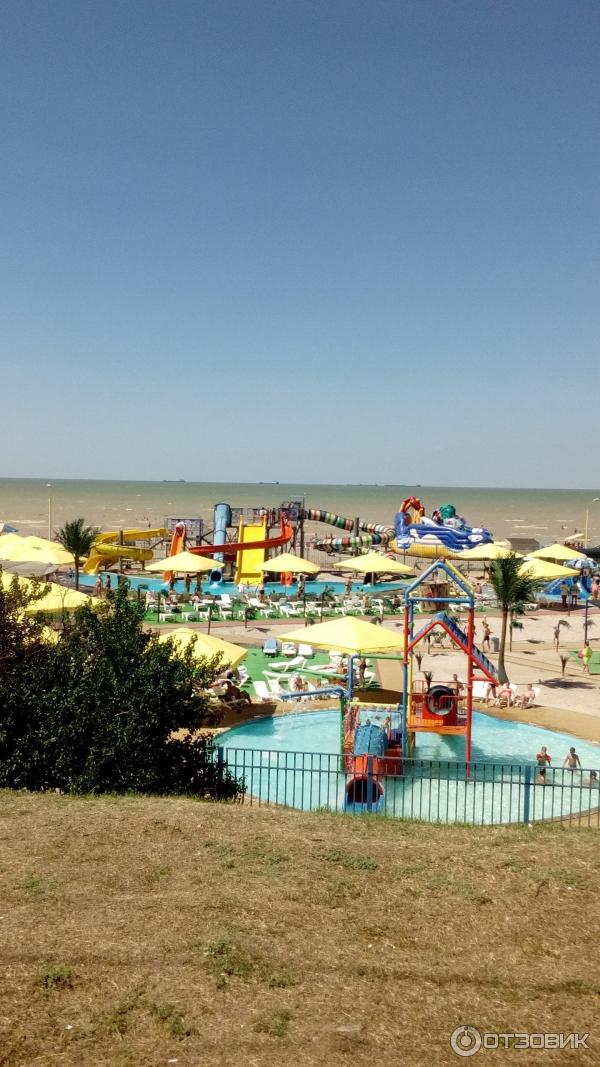 Ейск краснодарский край. Аквапарк немо ейск. Город ейск аквапарк. Г ейск достопримечательности. Азовское море ейск аквапарк немо.