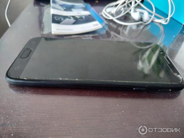 Смартфон Samsung Galaxy J7 2017 фото