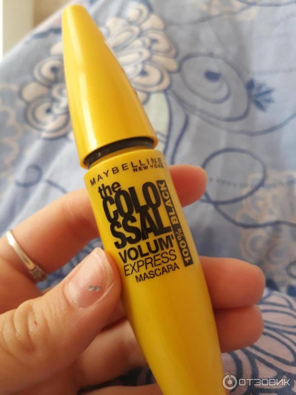 Тушь для ресниц MAYBELLINE The Colossal Volum Express mascara 100% black фото