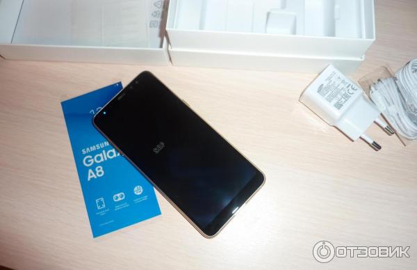 Смартфон Samsung Galaxy A8 (2018) фото