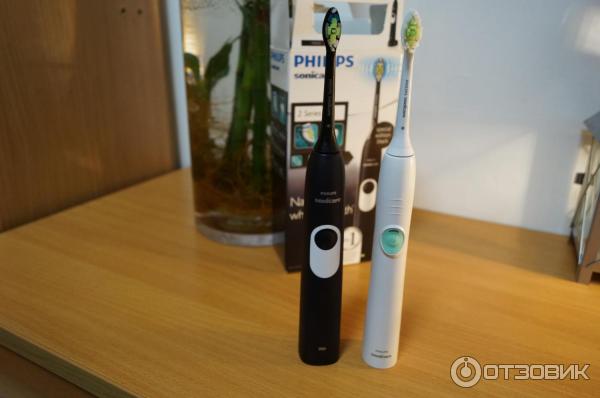 Электрическая звуковая зубная щетка Philips Sonicare HX6232/20 фото