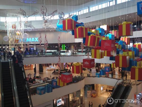 Шымкент плаза. Шымкент ТЦ. ТРЦ Dostyk Plaza. ТЦ мега Плаза Казахстан. Белоярский фото магазинов в Плазе.