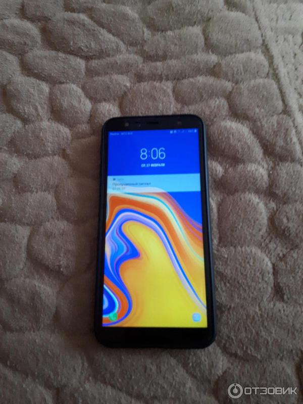 Смартфон Samsung Galaxy J4+ фото