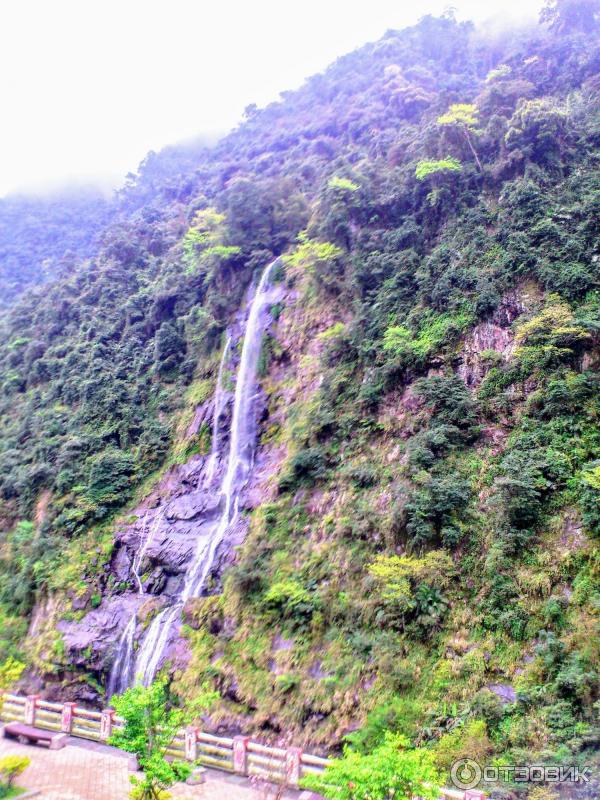 Водопад Wulai (Тайвань, Тайпей) фото