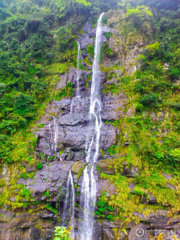 Водопад Wulai (Тайвань, Тайпей) фото