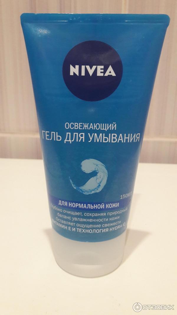 Освежающий гель для умывания Nivea с витамином E и Hydra IQ фото