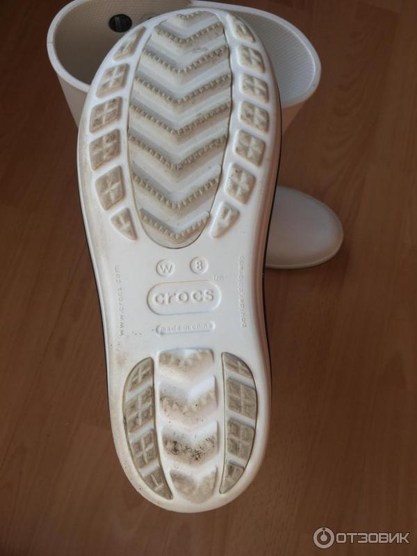 Женские сапоги Crocs фото