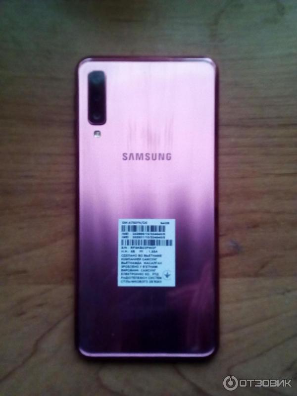 Смартфон Samsung Galaxy A7 2018 фото