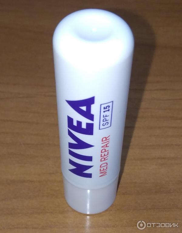 Бальзам для губ Nivea SOS-уход SPF15 фото