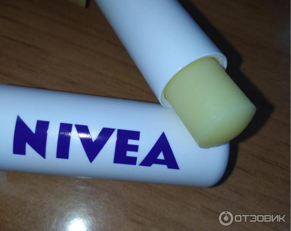 Бальзам для губ Nivea SOS-уход SPF15 фото