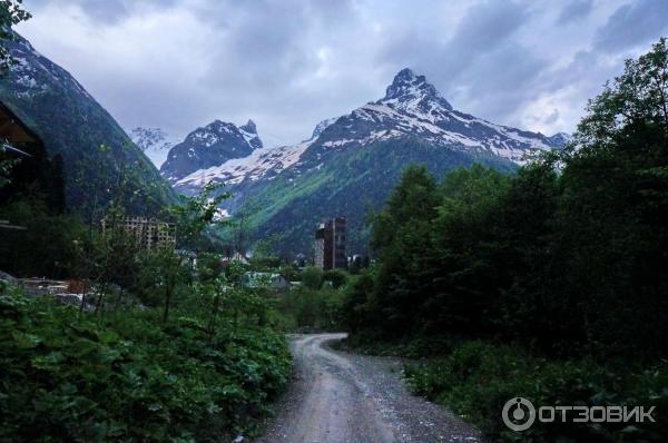 Отдых в пос. Домбай (Россия, Карачаево-Черкессия) фото