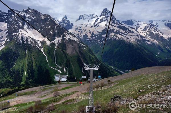 Канатная дорога в пос. Домбай (Россия, Карачаево-Черкессия) фото