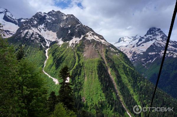 Канатная дорога в пос. Домбай (Россия, Карачаево-Черкессия) фото