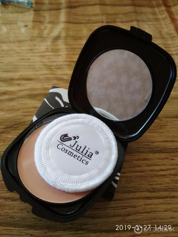 Компактная пудра Julia Cosmetics фото