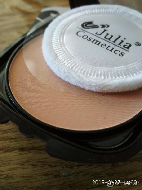 Компактная пудра Julia Cosmetics фото