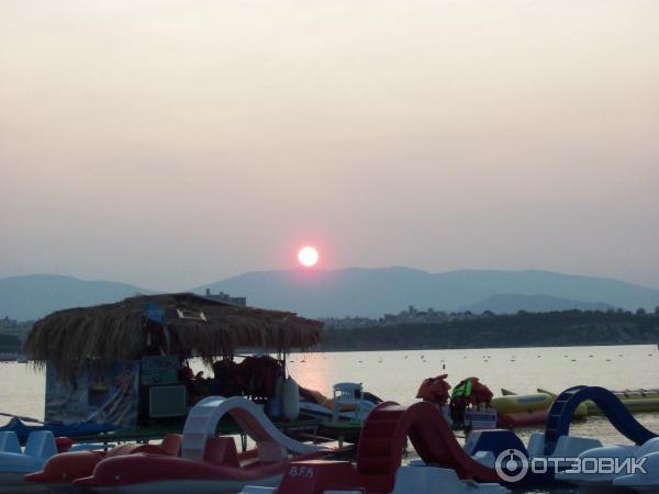 Городской пляж в Дидиме (Турция, Айдын) фото
