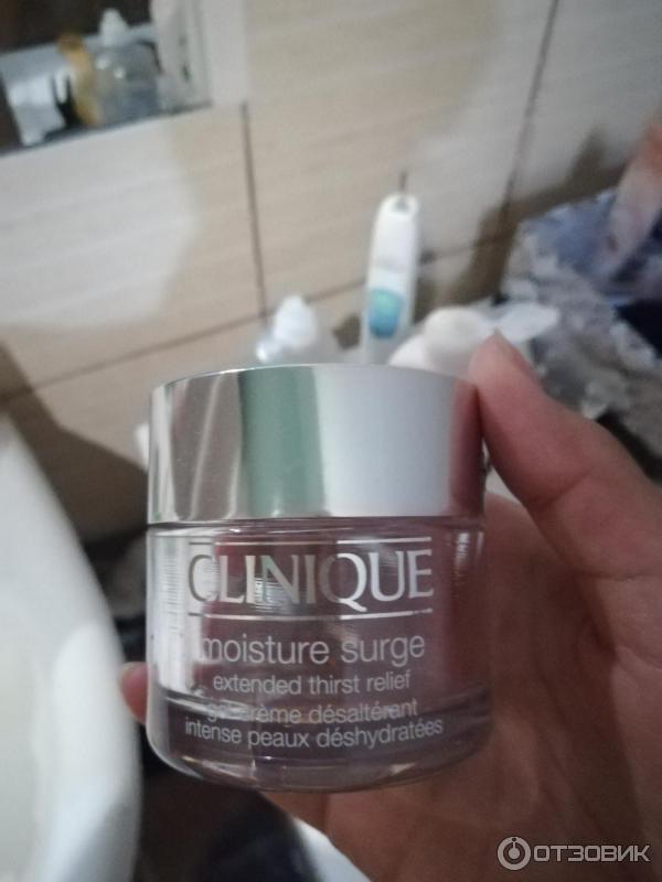 Интенсивный увлажняющий гель длительного действия Clinique Moisture Surge Extended Thirst Relief фото