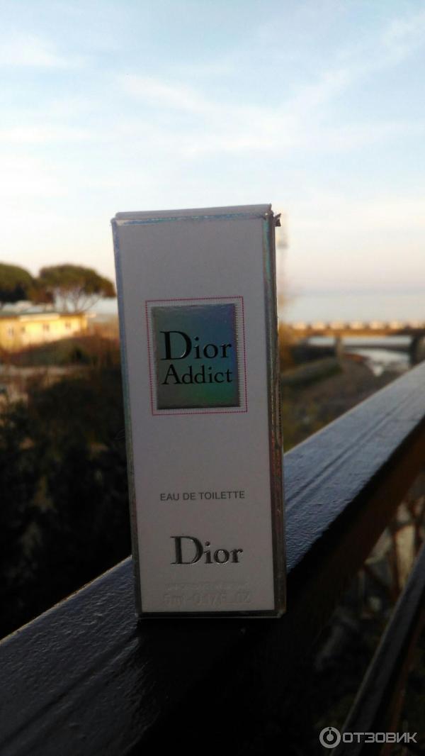 Женская туалетная вода Dior Addict Eau de Toilette фото