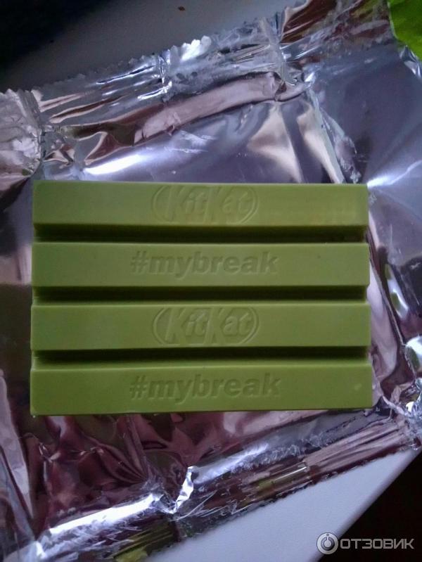 Белый шоколад KitKat Green tea Matcha фото