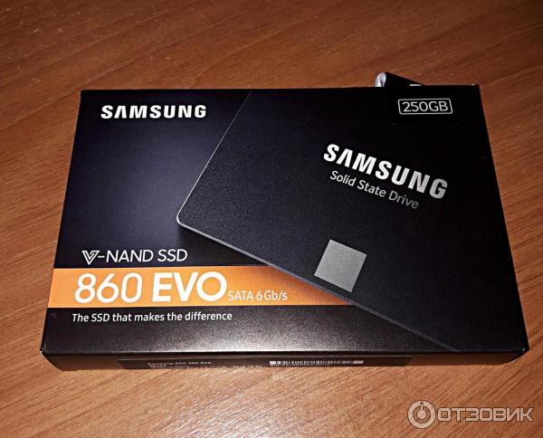 Твердотельный накопитель SSD Samsung 860 EVO 250 Гб фото