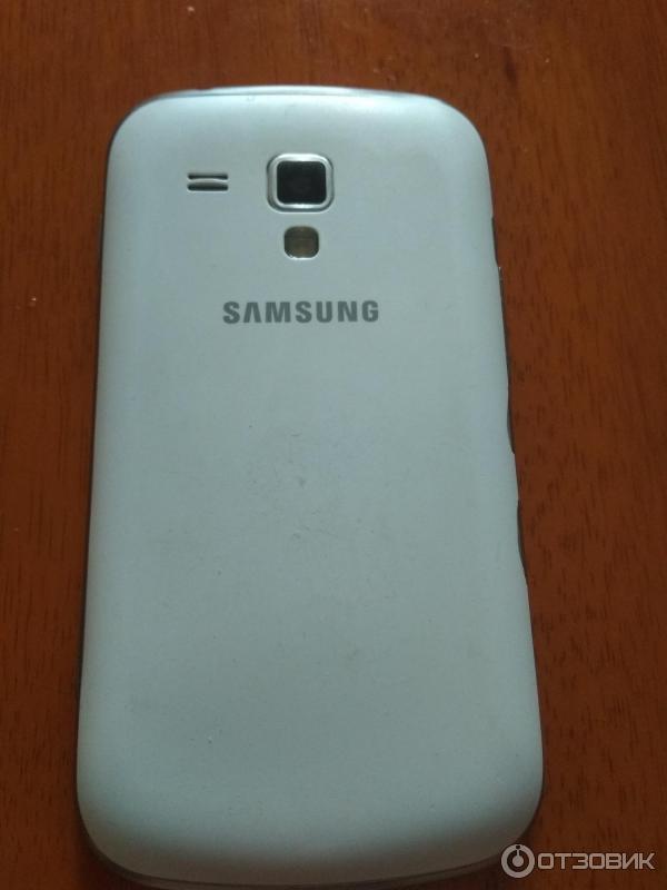 Смартфон Samsung Galaxy S Duos GT-S7562 фото