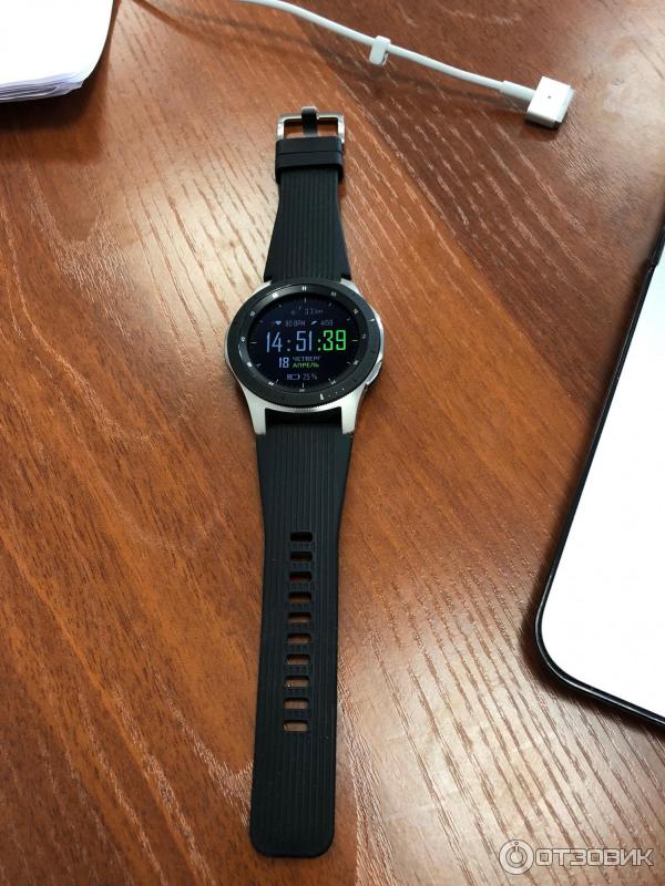 Умные часы Samsung Galaxy Watch фото