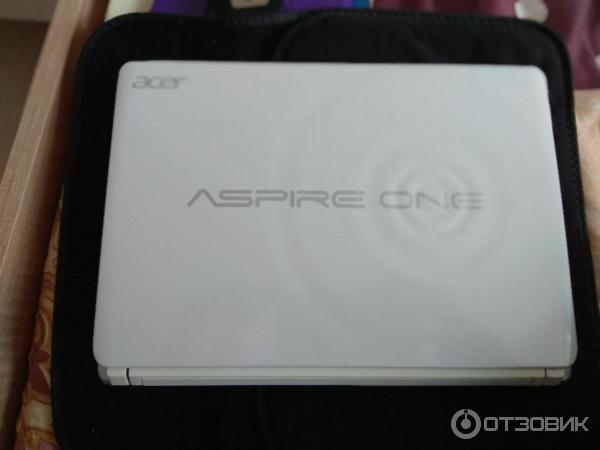 Нетбук Acer Aspire One D270 фото