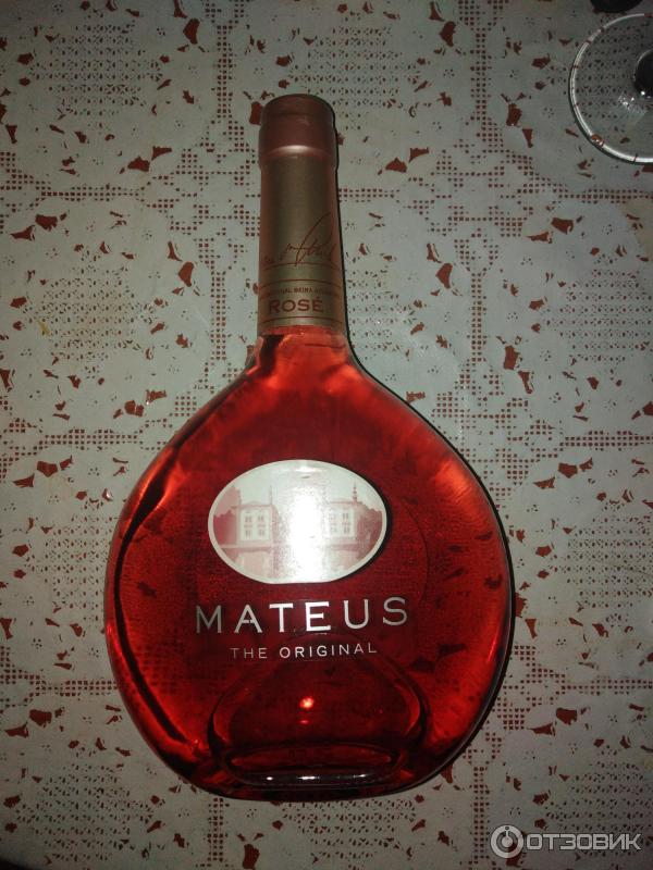 Вино полусухое Sogrape Vinhos Mateus Rose фото