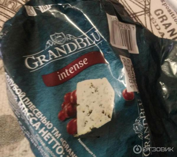 Сыр с голубой плесенью Milkana GrandBlu Intense фото