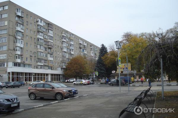 Вход в парк культуры и отдыха в городе Азов