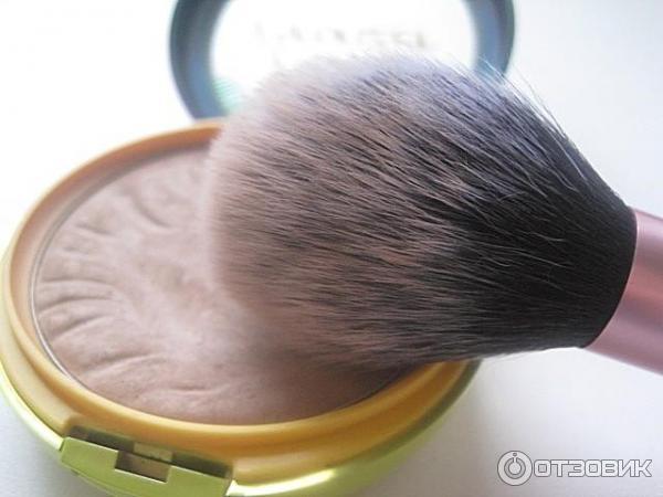 Кисть для румян Real Techniques Blush Brush фото