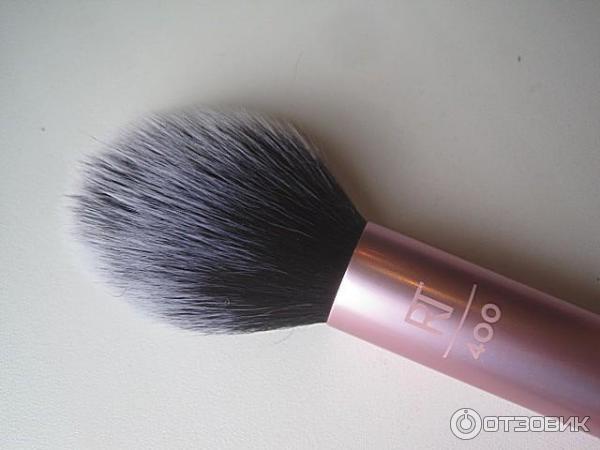 Кисть для румян Real Techniques Blush Brush фото