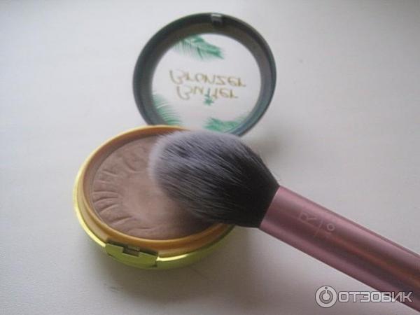 Кисть для румян Real Techniques Blush Brush фото