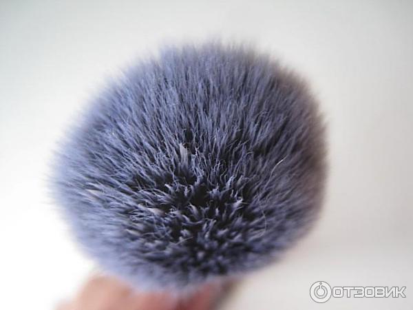 Кисть для румян Real Techniques Blush Brush фото