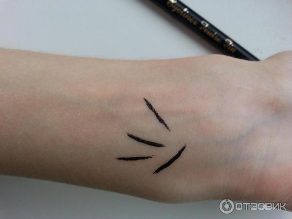 Подводка-фломастер для глаз Vivienne Sabo Eyeliner Feutre Fin черная фото