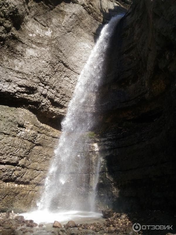 Малый чегемский водопад адай су. Водопад Адай Су Кабардино-Балкария. Малый Чегемский водопад Адай-Су зимой. Водопад в Чегемском ущелье Адай Су картинка.