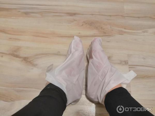 Отшелушивающая маска-носочки для ног Vilenta Shiny Foot фото