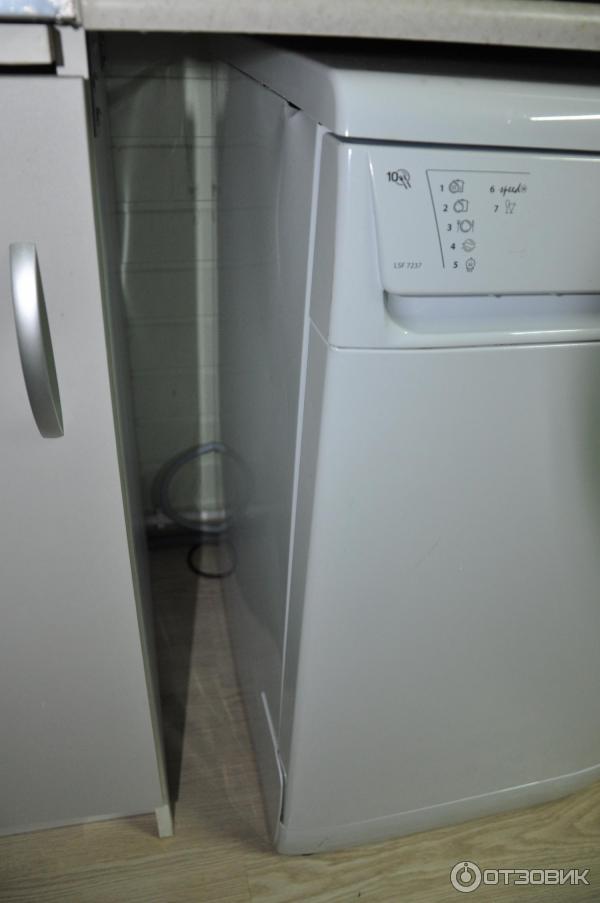 Посудомоечная машина Hotpoint Ariston LSF 7237 фото