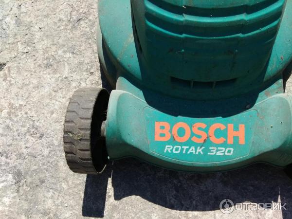 Электрическая газонокосилка Bosch Rotak 320 фото