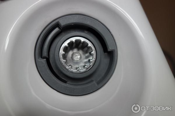 Электрическая мясорубка Philips HR 2714 30