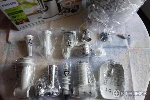 Электрическая мясорубка Philips HR 2714 30
