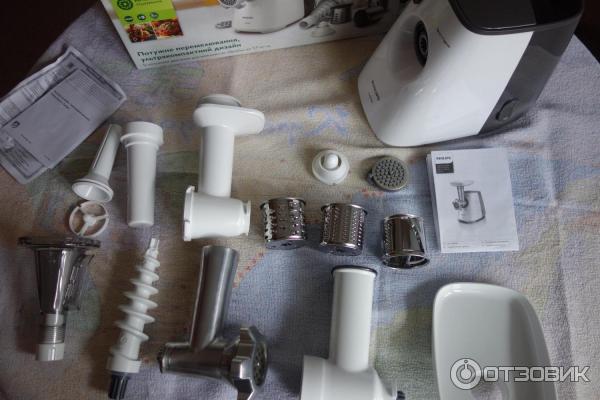Электрическая мясорубка Philips HR 2714 30