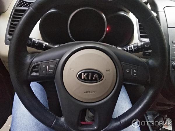 Автомобиль KIA Soul II кроссовер фото