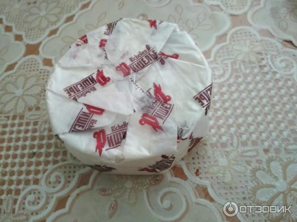 Сыр мягкий Скит Camembert Ришелье фото