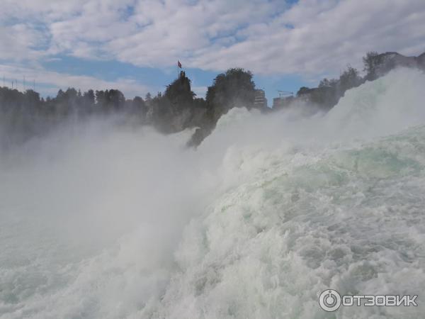 Рейнский водопад (Швейцария) фото